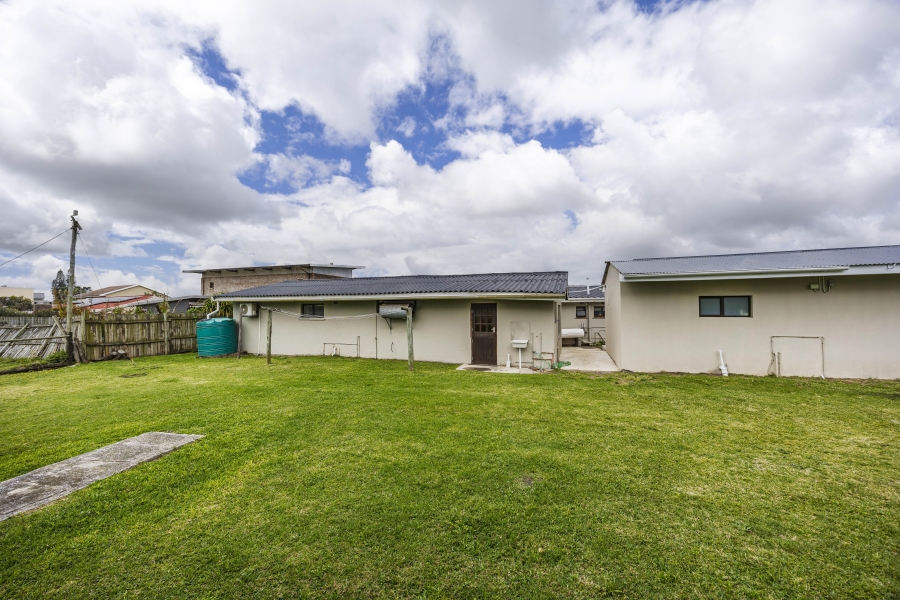 3 Bedroom Property for Sale in Marshstrand Eastern Cape